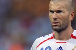 开云体育在线-欧冠决赛的巅峰对决，曼联决胜局带走胜利，久保建英虽败犹荣接管比赛