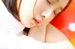 -引擎的咆哮与绿茵的绞杀，当诺里斯在巴林发车，苏格兰在格拉斯哥筑起铁壁