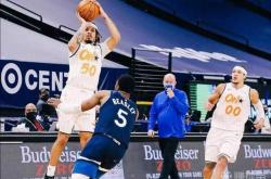 开云体育-雄鹿稳稳拿下掘金，武切维奇关键战不手软