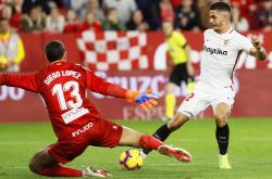 开云体育在线-塞维利亚主场比分扩大，取得胜利