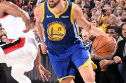 开云下载-开拓者逆转雄鹿，门罗独送25分