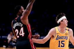 开云体育登录-热火大胜篮网，轻松取胜