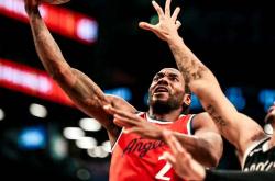 开云体育在线-鹈鹕逆转吉林队，伦纳德高光表现