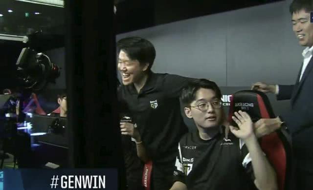 GEN绝杀RNG，CoreJJ完成史诗逆转成都决赛之夜2:0（北京）