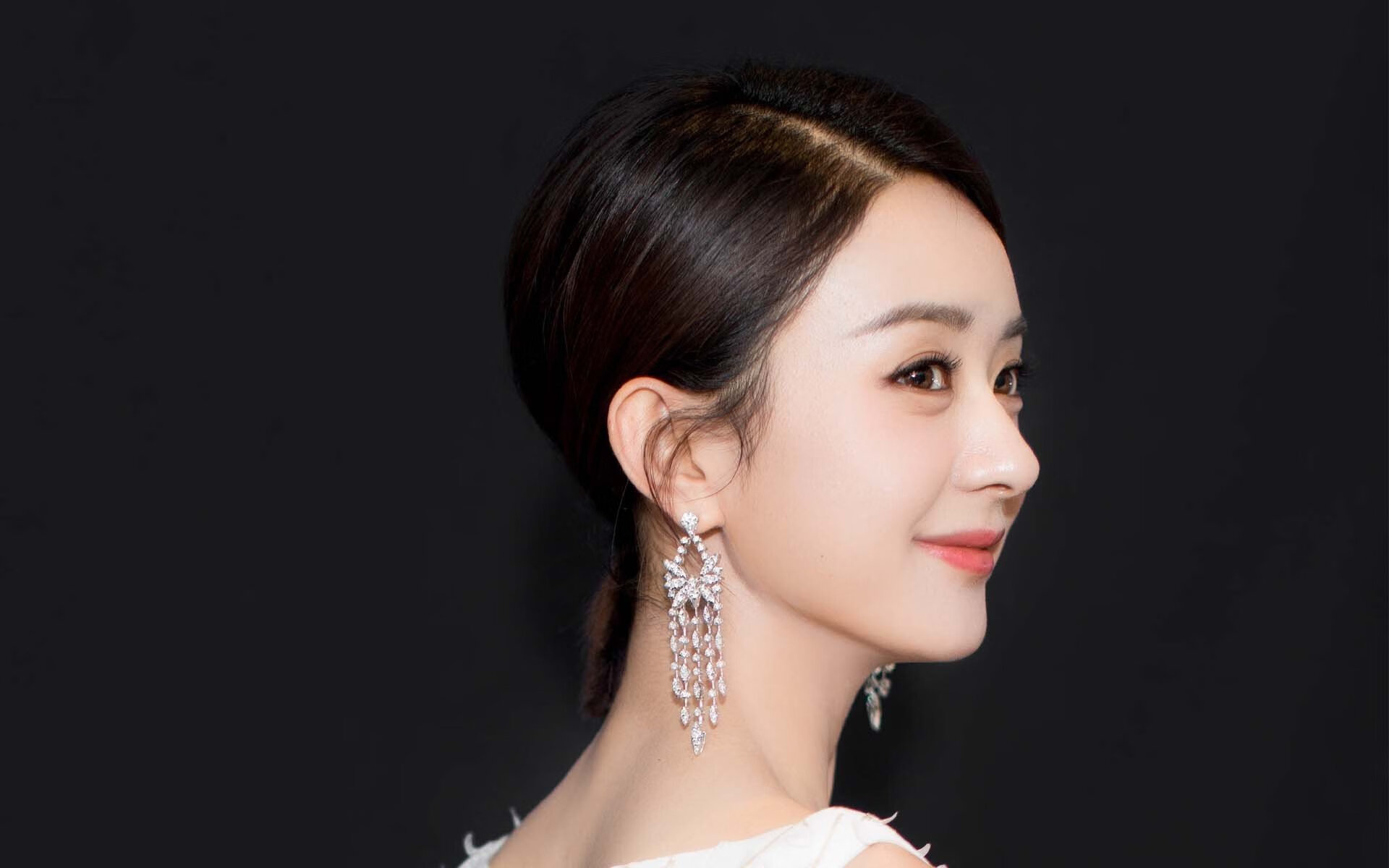 当袋鼠军团破壁蓝桥，佩德里用魔法重绘足球版图