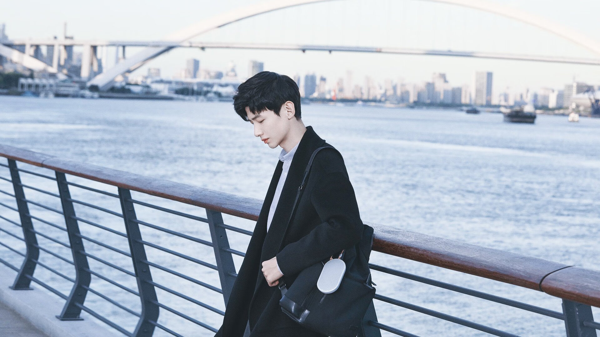 暗夜亮塔，欧冠终章，巴斯托尼扛起蓝黑脊梁